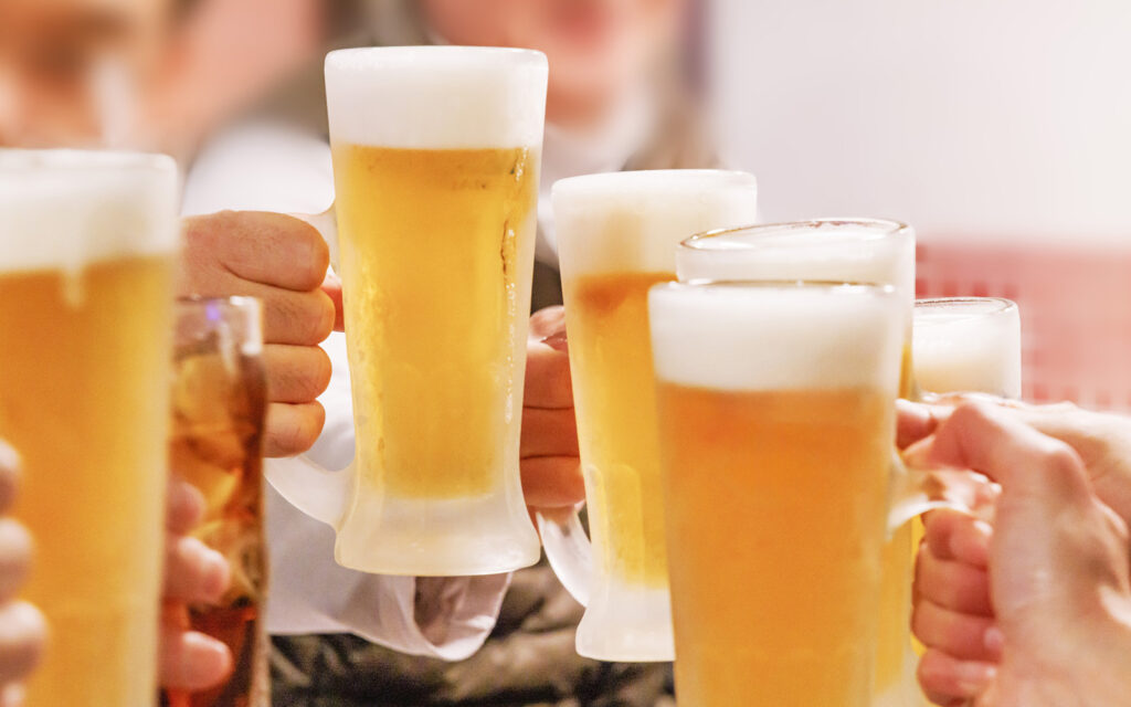 Beer gardens - 10 Japanese Summer Traditions