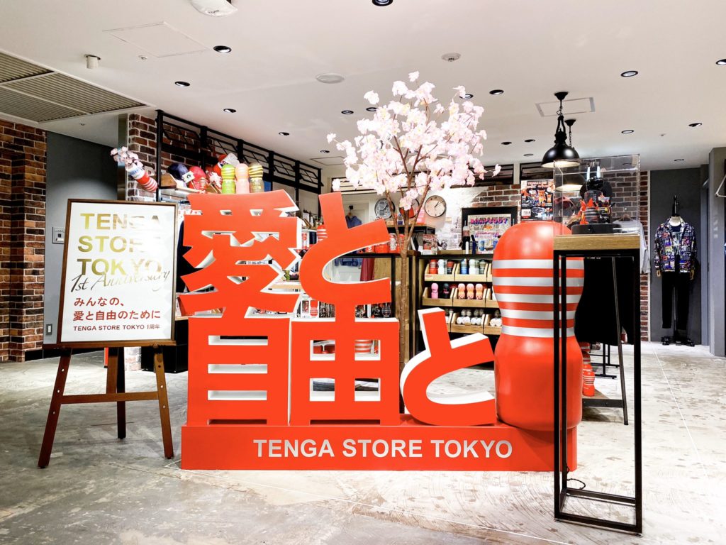 Ит стилі және аузында Қисық әйелмен үйдегі секс