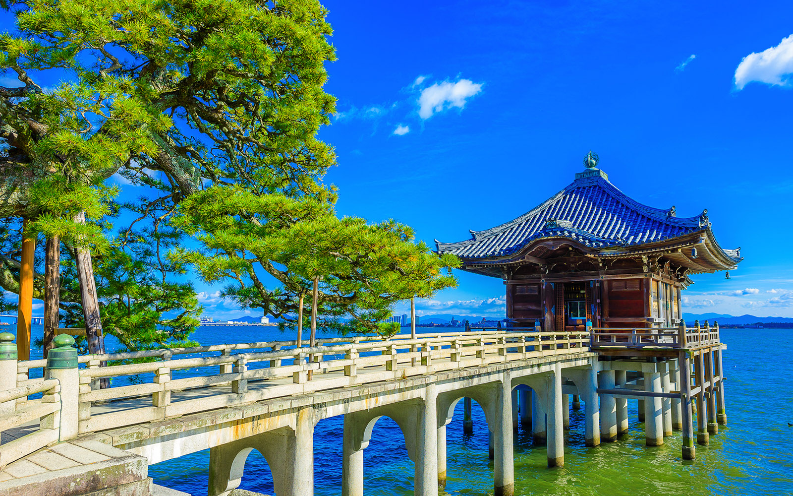 Mangetsu-ji Temple Uki-mido